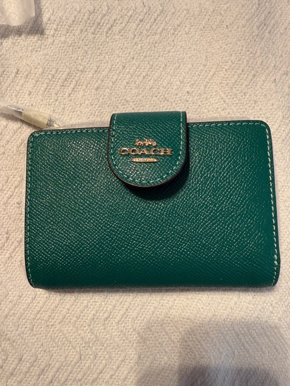 NWT Coach Green Pebbled Leather Snap Wallet

**firm pricing**